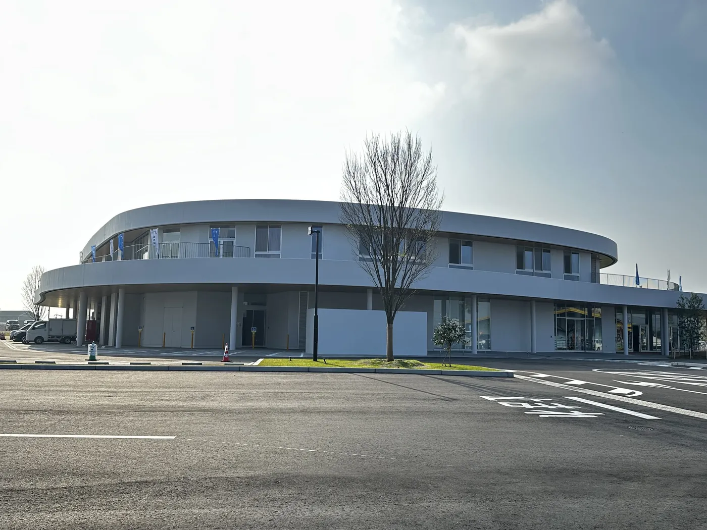 経営管理事業部イメージ(会社事務所のある道の駅かみみね)