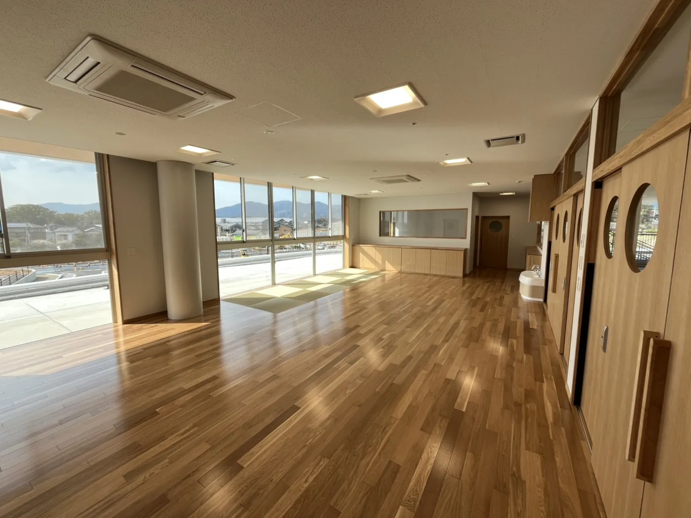 オーガニック地域づくり事業部イメージ(道の駅かみみね2Fの保育室)